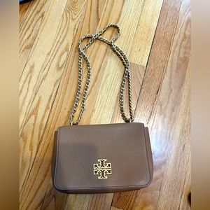 Tory Burch Britten Brown Bag Medium adjustable straps